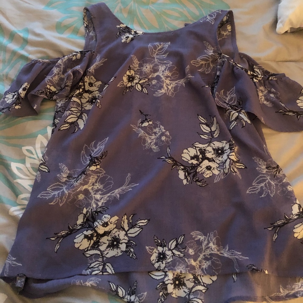 Cold shoulder top